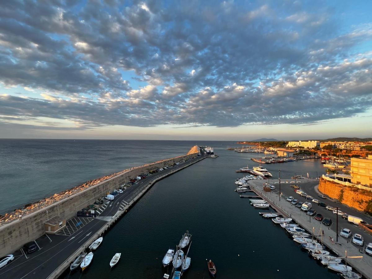 Charming Sea Front 3 Bedroom Apartment - Incredible Views! L'Ametlla de Mar Exterior photo