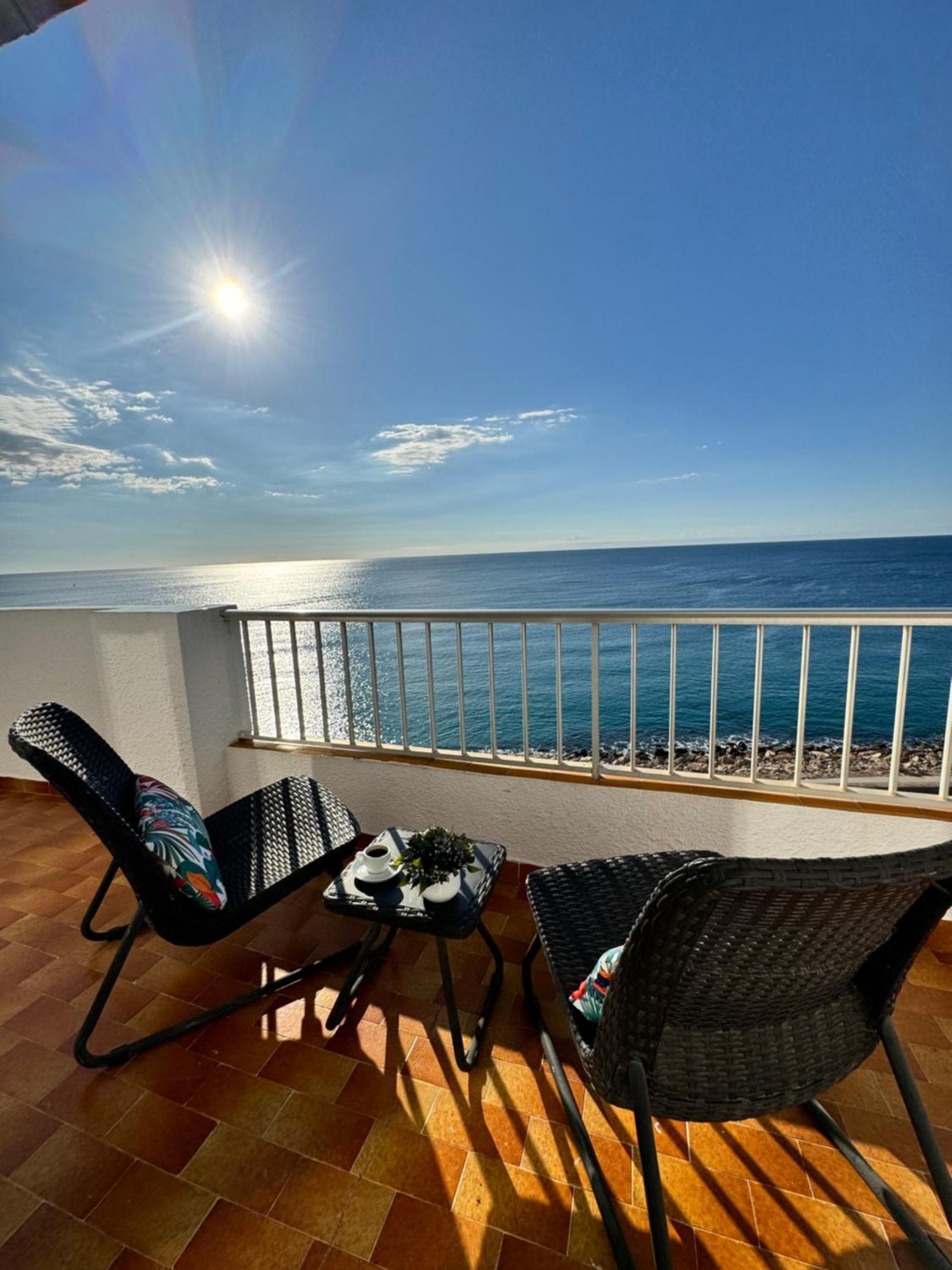 Charming Sea Front 3 Bedroom Apartment - Incredible Views! L'Ametlla de Mar Exterior photo